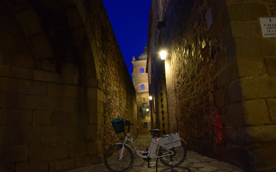 Turismo: Ruta en Bicicleta Eléctrica por escenarios de cine en Cáceres